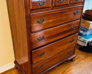 33	$299 	
Solid wood Link Taylor 7 drawers chest drawer 38Wx19Dx47T	