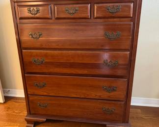33	$299 	
Solid wood Link Taylor 7 drawers chest drawer 38Wx19Dx47T	