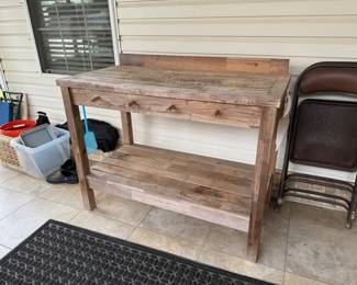 47	$100 	
Outdoor potting garden work table 48x24x36	