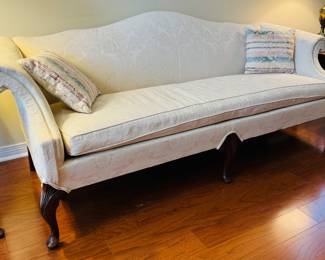 3	$295 	
Couch cream 80Wx31Dx30T	