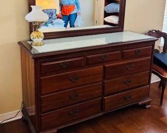 34	$299 	
Solid wood  Link Taylor 9 drawers with mirror 57Wx19Dx56T	
