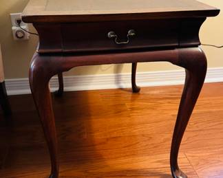 1	$150 	
Pair of end tables Hickory chair company 18x26x22	