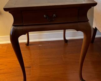 1	$150 	
Pair of end tables Hickory chair company 18x26x22	