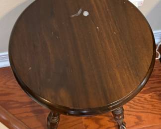 41	$50 	
Swivel piano stool	