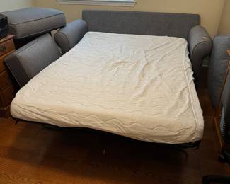 27	$300 	
Blue sleeper sofa 70Wx36Dx35T very good condition	