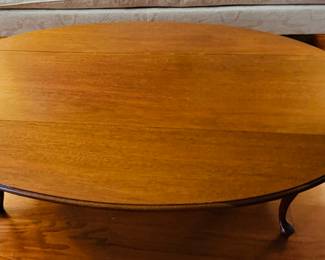 2	$150 	
Drop leaf coffee table 51Wx15Dx18T