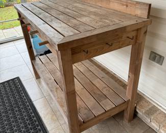 47	$100 	
Outdoor potting garden work table 48x24x36	