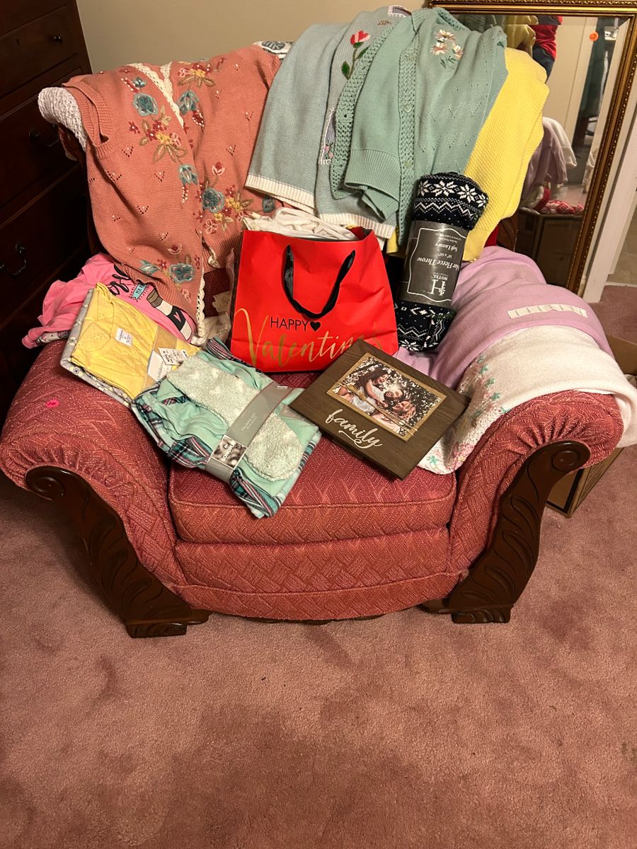 Estate Sale in Piney Flats, TN starts on 11/10/2023