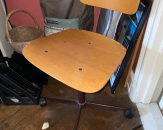 Vtg. Wood office chair 