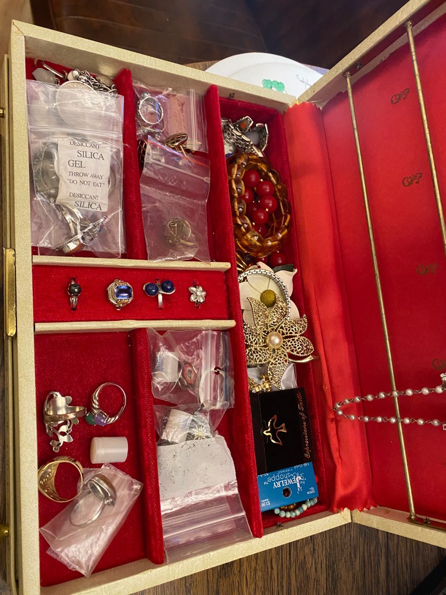 CONSIGN W/US BROOKFIELD in Brookfield, WI starts on 11/15/2023