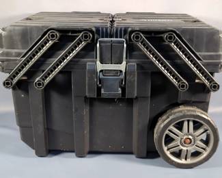 Husky 15 Galllon Rolling Cantilever Job Box With Telescoping Metal Handle, Model 1001 858 312, 25" x 14.5" x 16"