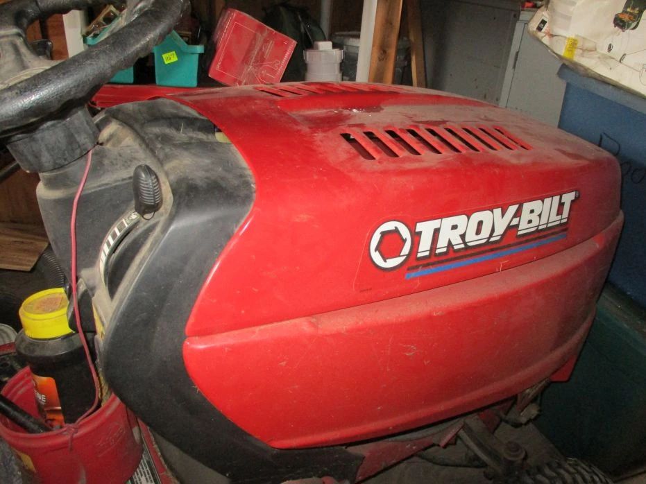 Venus, TX ONLINE ONLY Estate Auction starts on 11/10/2023