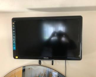 Philips TV and mount