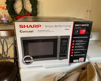 #73 Microwave - Sharpe SMC1452CH $ 50.00