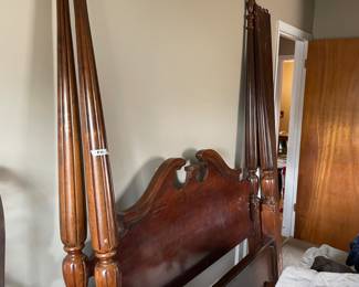 #46 4 post wood bed frame - Full size (AS IS) - 64x86 $ 100.00