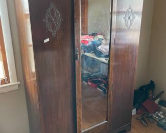 #55 Wood wardrobe with one door and full length mirror - ornate wood carvings - 47x74.5x18 $ 75.00