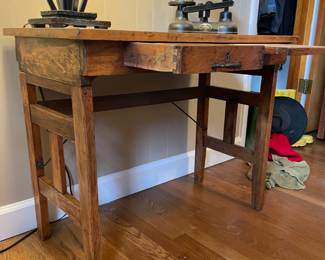 #26 Antique Mission Oak Arts and Craft Writing Desk - 1 Drawer w/Lock and Pullout Flat Drawer. Hinged Legs for folding (32x18x26) $ 325.00