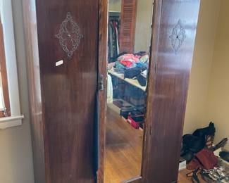 #55 Wood wardrobe with one door and full length mirror - ornate wood carvings - 47x74.5x18 $ 75.00