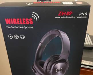 #14 Pink Noise Cancelling Headphones : ZIHNIOPN9 $ 20.00