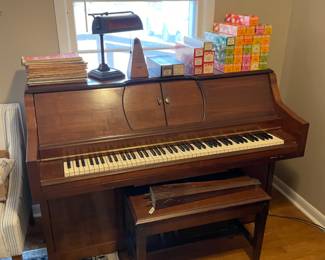 #19 MCM Duo/Art Player Piano P-50 Serial #140640 Dual Upright with Manual (Last tuning/cleaning in 2006) $ 600.00