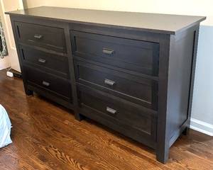 Room & Board measures 72 x 19 x 37.5 inches. In overall good condition with some light wear.