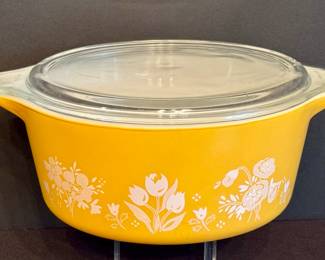 Vintage 1980's Pyrex Garden Medley 2.5 Quart Casserole Dish