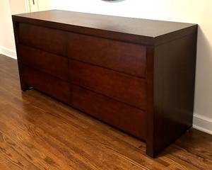 Dresser by Ethan Allen measures 66 x 24 x 21 inches. A Very nice looking classic dresser in overall very good condition with light wear.  