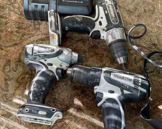 Makita drills and charger 