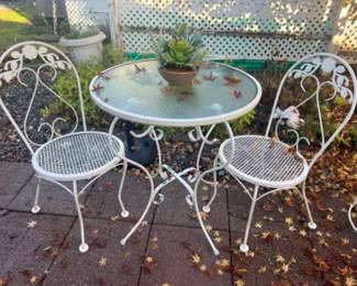 White Metal Bistro Style Patio Table & Chairs