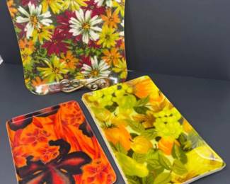 Such a Square - Vintage Square & Rectangular Fiberglass Plates