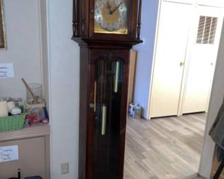 Vintage Howard Miller Grandfather Clock