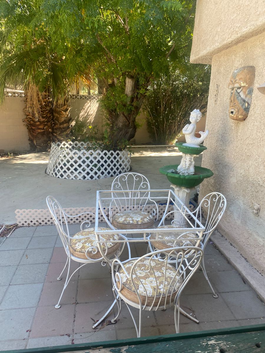 Las Vegas Estate Sales & Auction Company starts on 12/8/2023