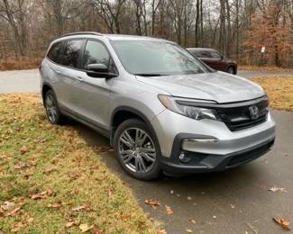 This Gorgeous 2022 Honda Pilot, Sport Model with 3.5L, V-6 with VIN # 5FNYF5H34NB028289, Only 11,091 +or - original miles, fully loaded is being offered for sale to the person with the highest offer by noon on Saturday, February 10th. The car can be seen beginning Feb. 8th, and you can begin making offers that day. Offers will begin at $27,500 with a minimum increment of $200.00. By noon on Saturday Feb. 10th, whoever has the highest offer will own the car. For more information on the car or how making an offer/s works, please contact me by text or email.