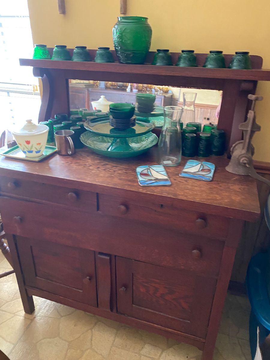 Antique and collectibles in Gloster, MS starts on 11/16/2023