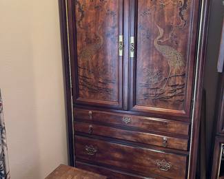 Basset inlaid design chest