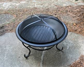 Outdoor fire pit
