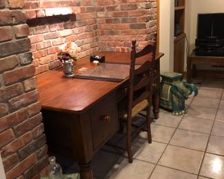 Bob Timberlake Desk...File drawer, keyboard, pull out, 2 drawers for storage.