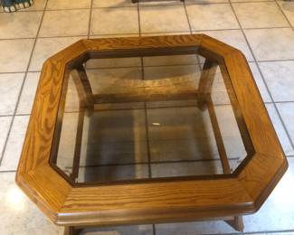 Square Coffee table with rounded edges to protect lil kids