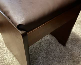 Singer Sewing Bench    $75