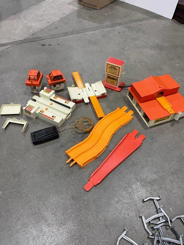 L & L Estate Sales wonderful warehouse sale... starts on 11/11/2023