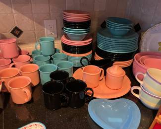 Ceramic cups and plates 