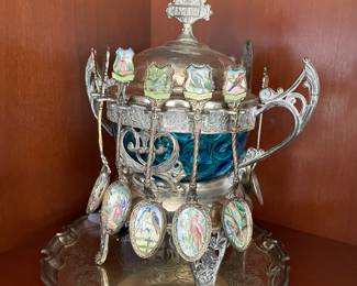 Victorian silverplated sugar castor with 12 spoons - excellent condition