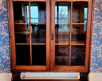 Vintage Mahogany 2-dr Bookcase bid #70