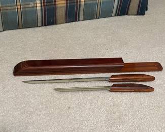 Knife set - 2 knives and holder 