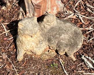Mama and baby cats statuary