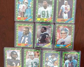 1986 Topps Football Complete Set 1396. Includes Jerry Rice, Steve Young, Reggie White rookies