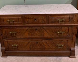 Antique 5drawer Dresser