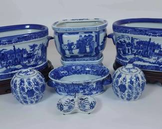 Ceramic Jardinieri Cachet Pots, Lidded Jars and Trinket Dish