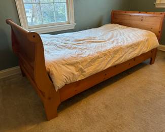 Twin Sleigh Bed