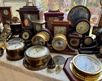 Huge Collection of Vintage & Antique Wall & Mantle Clocks